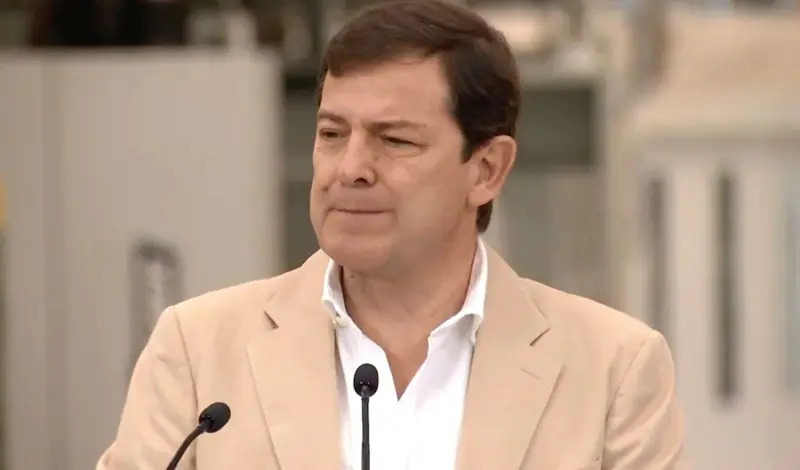 Mañueco se afianza en la presidencia de Castilla y León en una legislatura condicionada por Vox
