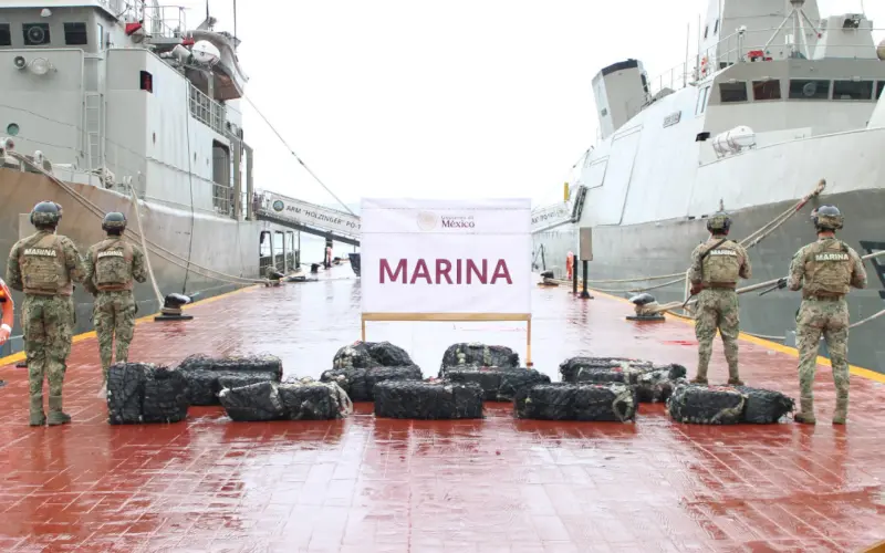 Tras detectar una lancha sospechosa al sur de Guerrero, la Armada encuentra 13 bultos con 829 kilos de cocaína; ya suman más de 72 toneladas de esa droga incautadas en operativos marítimos