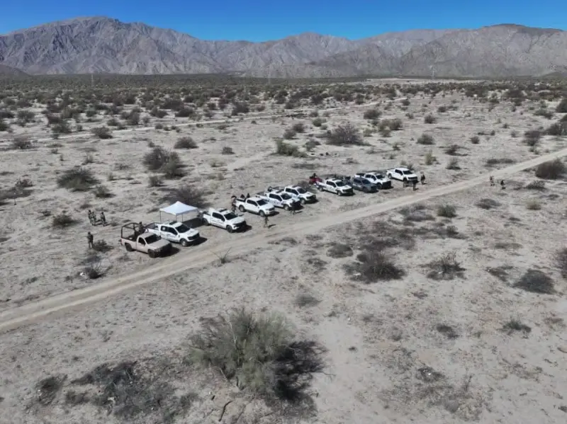 Colectivos y autoridades buscan a desaparecidos en zona desértica de San Felipe