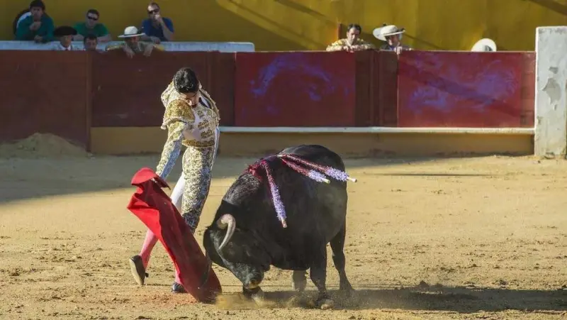 Promueven amparo contra la corrida de la Feria San Juan del Río 2026