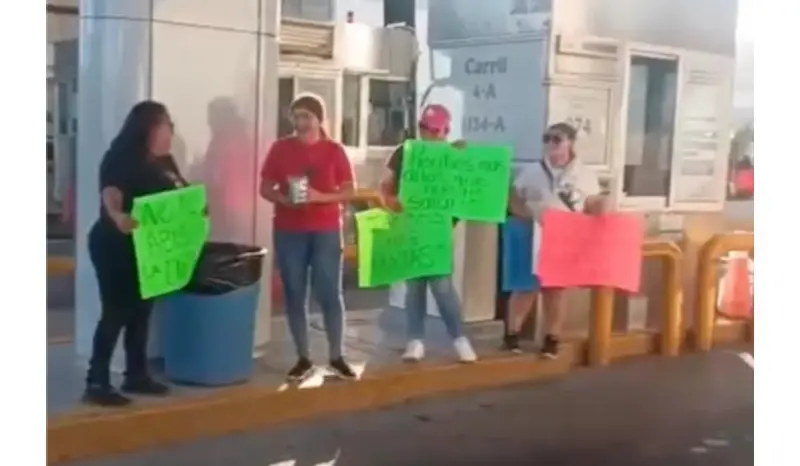 Toman caseta de cobro de El Limón de los Ramos por altos recibos de la CFE en Culiacán