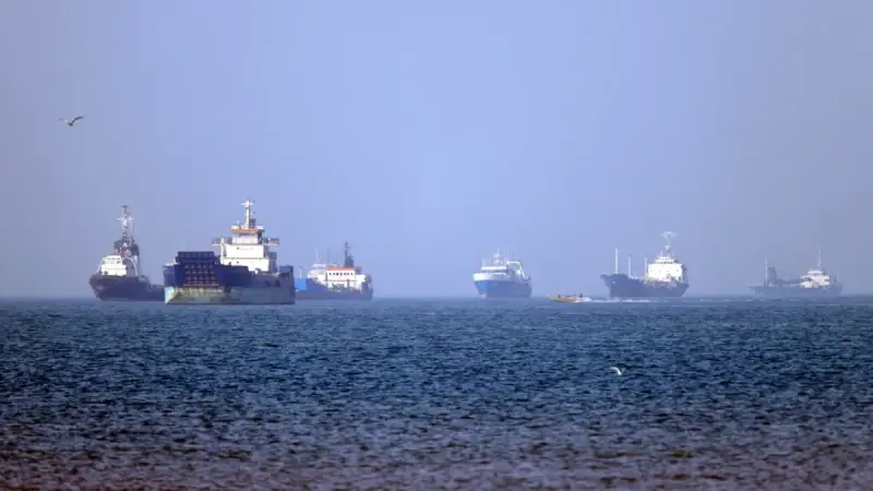 Plan de evacuación del estrecho de Ormuz, suspendido tras ataque en el golfo de Omán