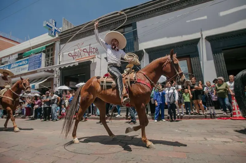 Cabalgata de la Amistad cumplirá 49 años al abrir la Feria San Juan del Río 2026