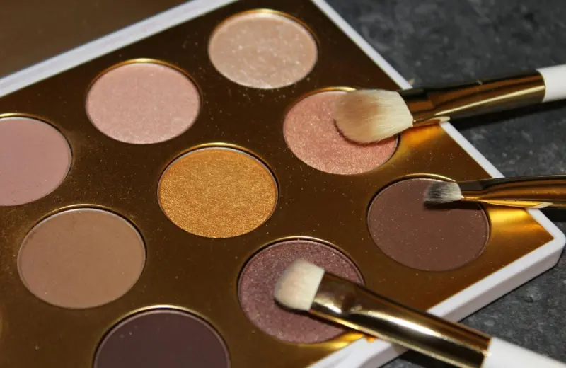 Sombra color champán: el iluminador natural para ojos