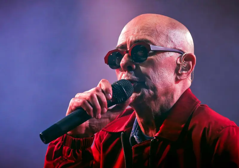 ¿Cuál fue la causa de muerte de Carlos ‘El Indio’ Solari y qué legado dejó en la música?
