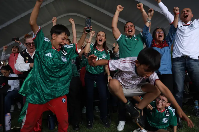 Sheinbaum felicita a la Selección Mexicana por triunfo en partido inaugural del Mundial 2026