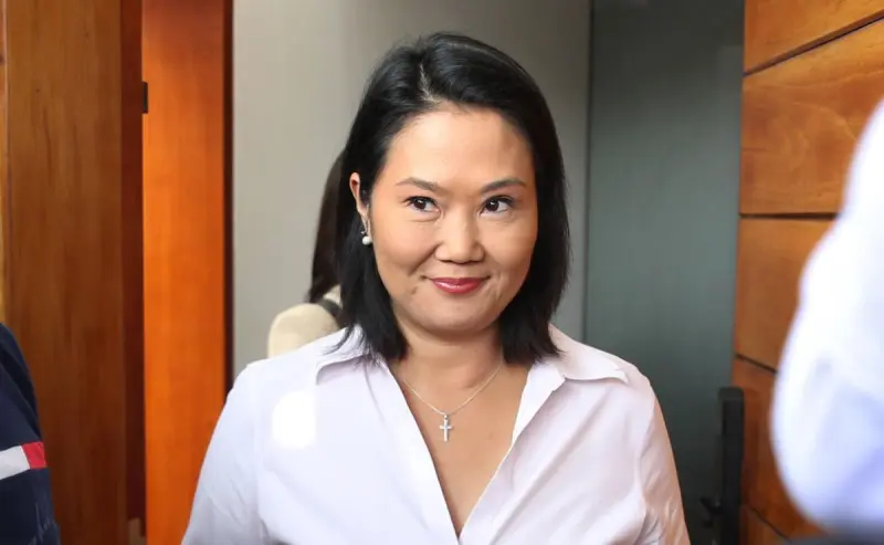 Keiko Fujimori recibe triunfo con gran responsabilidad en un Perú “prácticamente dividido”