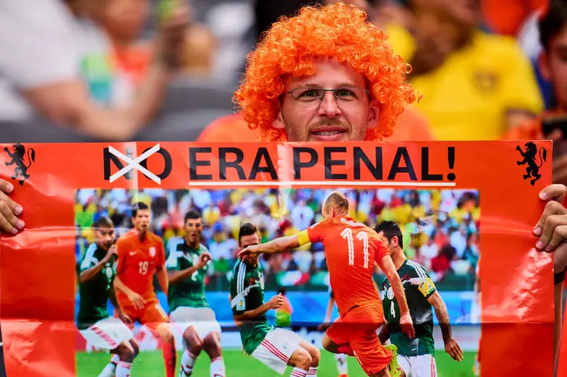 Aficionados de Países Bajos le recordaron el partido de eliminación a México del 2014
