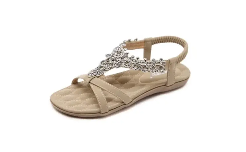 ¿Dolor de pies en verano? Estas sandalias planas de Amazon podrían ser la solución