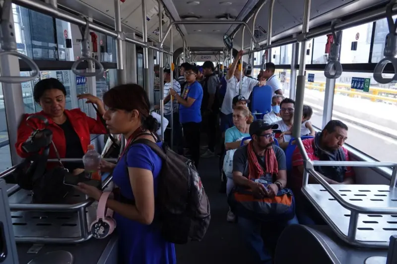 ¿Tres horas para llegar al trabajo en Edomex? Así se ve afectada tu salud