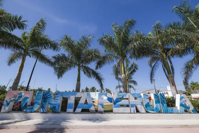 Muere joven de Guadalajara ahogado en Playa Punta Pérula