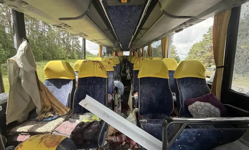 Impacta dron ucraniano en autobús de niños deportistas de Bielorrusia