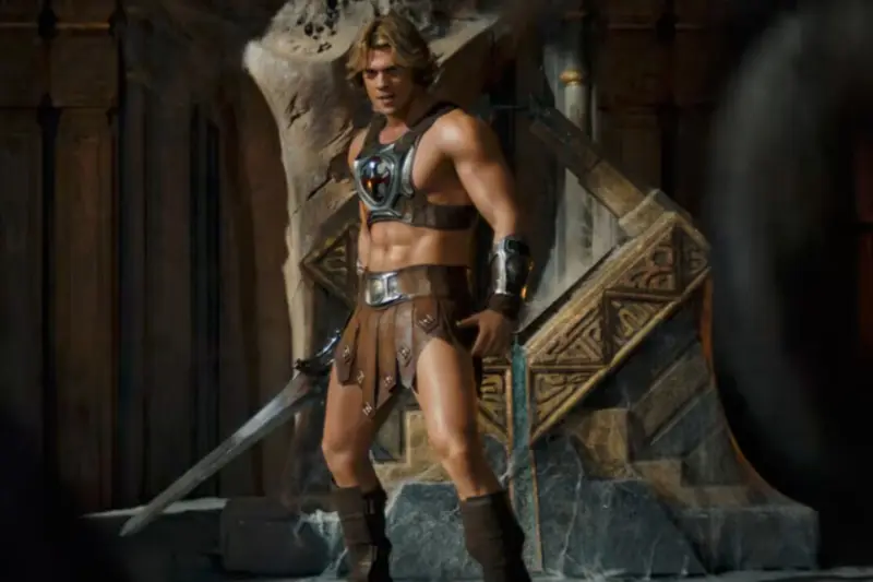 'He-Man y los Masters del Universo' es una perfecta película palomitera que aspira a renovar la nostalgia. La estructura a lo Marvel solo resbala en un humor que casi nunca acierta
