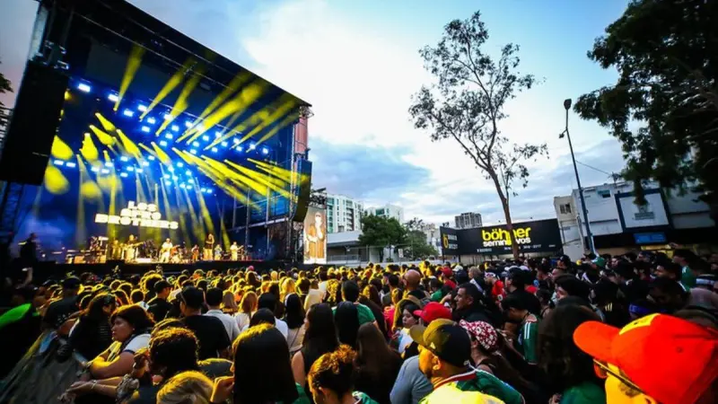 Vive Guadalajara noche histórica con Maná en La Minerva