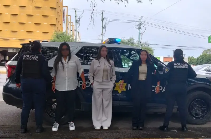 Detienen a las niñas bien por irse sin pagar en Centro Comercial