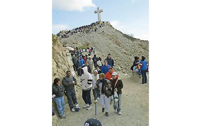 Defenderán con marcha y misa la Sierra de Cristo Rey