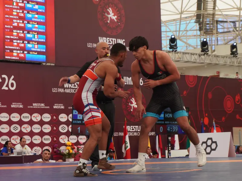 Conquista Heder Saldaña plata panamericana y pase al Mundial de Luchas