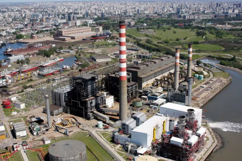 Las empresas más poderosas del mundo quieren dejar atrás la gasolina. La razón no es el clima, es el dinero