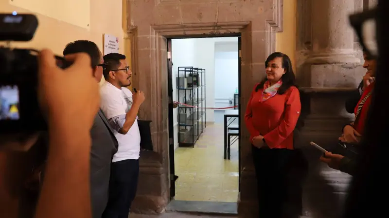 Estrena Filosofía UAQ Laboratorio de Literacidad y Bilingüismo