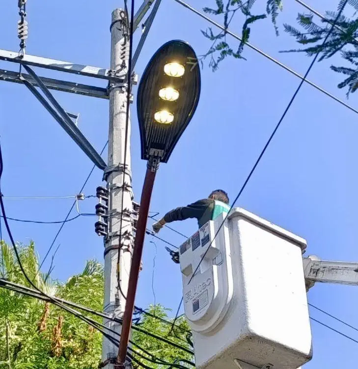 Refuerzan mantenimiento del alumbrado en colonias y vialidades de Ramos Arizpe