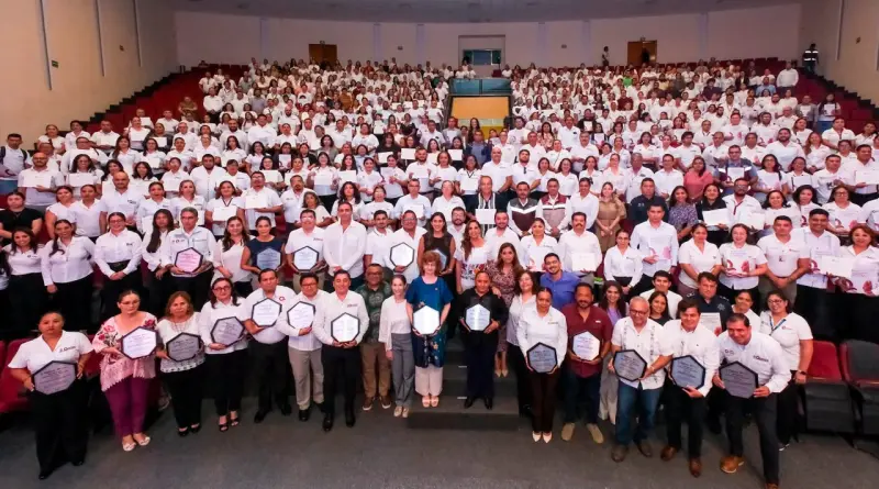 Capacitan en Quintana Roo a 500 funcionarios en inteligencia artificial