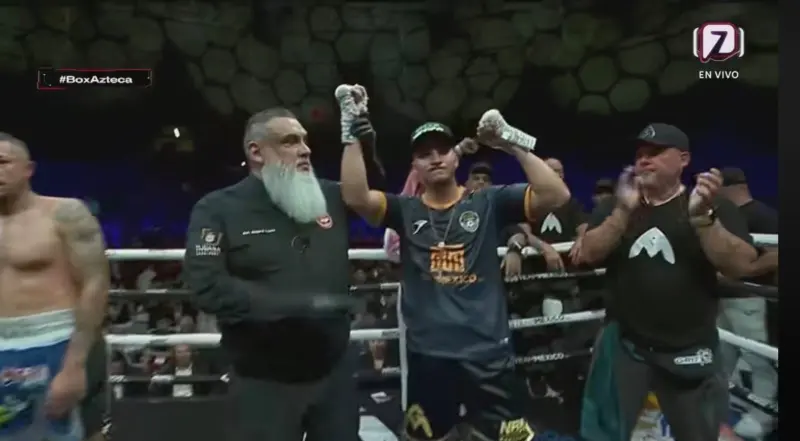 Marco Verde acaba con ‘Superman’ Camacho en cinco asaltos, para alargar su invicto a 6-0