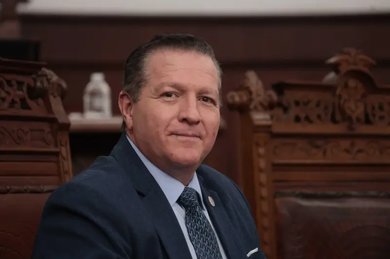Diputado pide apoyo federal para médicos de Coahuila varados en Cuba