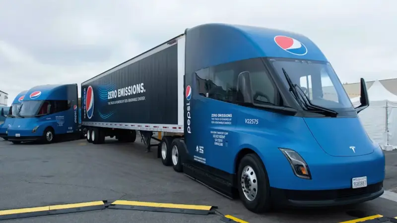 Los camiones sin conductor ya dejaron de ser una prueba y ahora transportan productos de PepsiCo todos los días