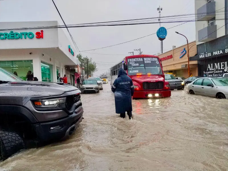 Corporaciones estatales refuerzan apoyo a población afectada por lluvias en Coahuila