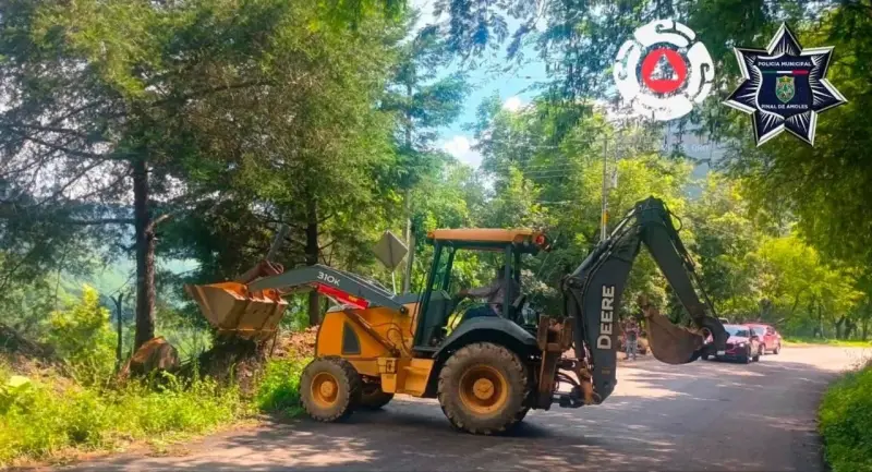 Reabren la San Juan del Río–Xilitla luego de retirar deslave en Pinal de Amoles
