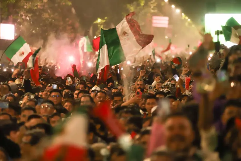 ¡La última fiesta! Convocan a despedida masiva del Tri en el Ángel de la Independencia