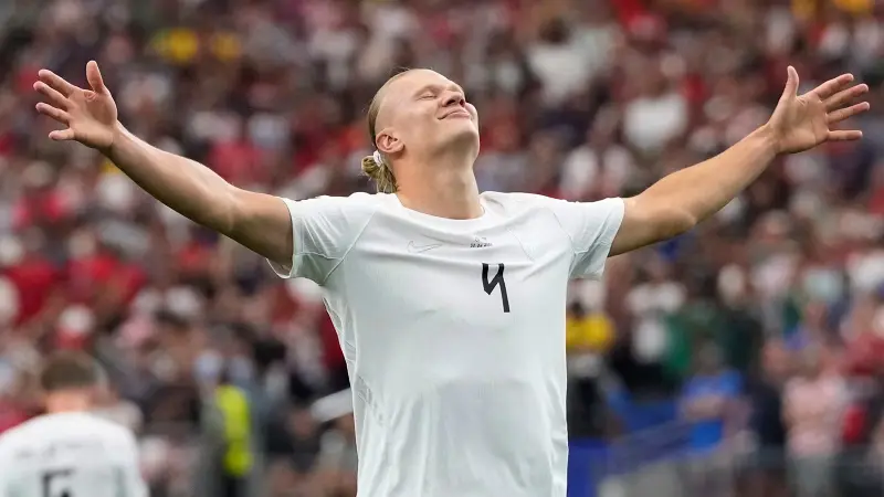 Haaland, frente al destino: el hijo de Inglaterra que quiere eliminarla