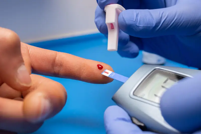 El colesterol no avisa: por qué un análisis de sangre puede salvar la vida