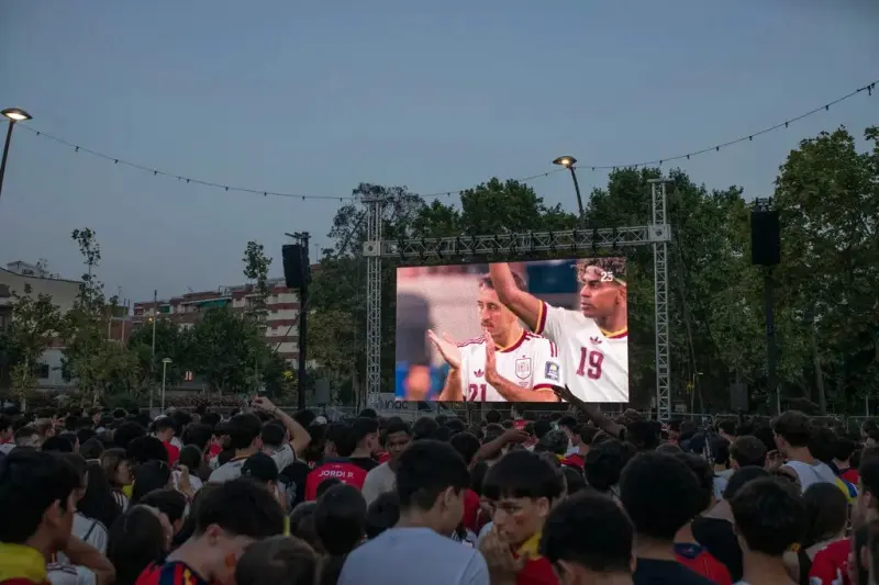 Lamine Yamal, astro de fútbol e hijo de migrantes, personifica una España cambiante