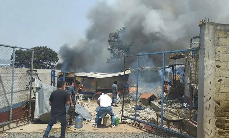 Una mujer muerta y dos lesionados, saldo preliminar de explosión en Ocotepec