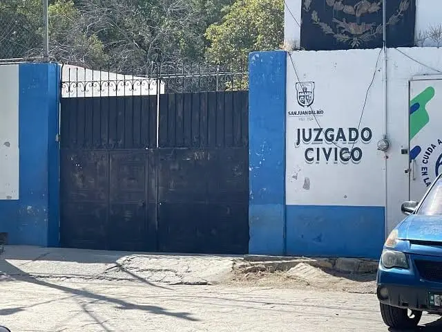 Enfrentarán en libertad proceso tres funcionarios por muerte de joven en Juzgado Cívico de San Juan del Río