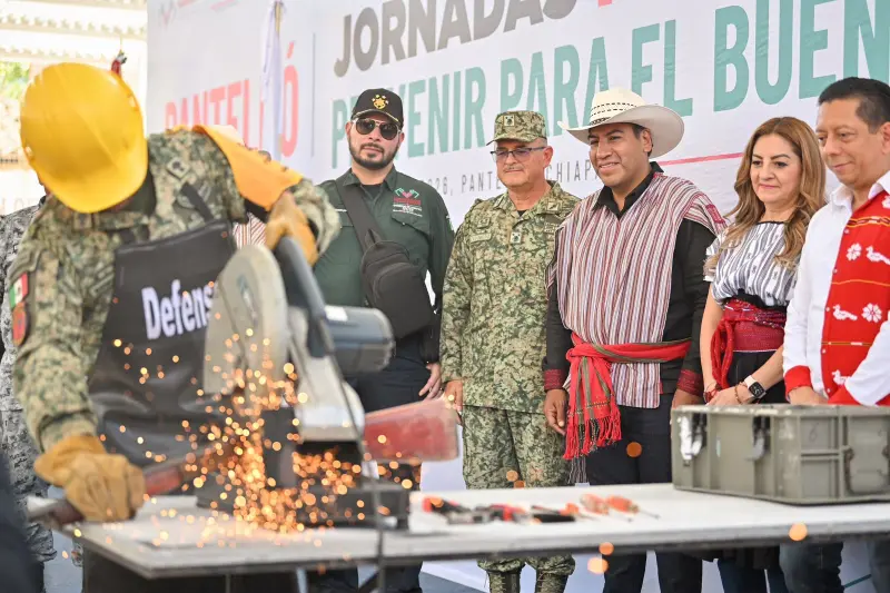 ERA encabeza Jornada por la Paz y da inicio a obras de agua potable en Pantelhó