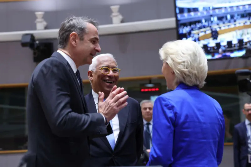 Bruselas afloja el nudo ante Grecia: nuevas sanciones a Rusia pero con el petróleo blindado