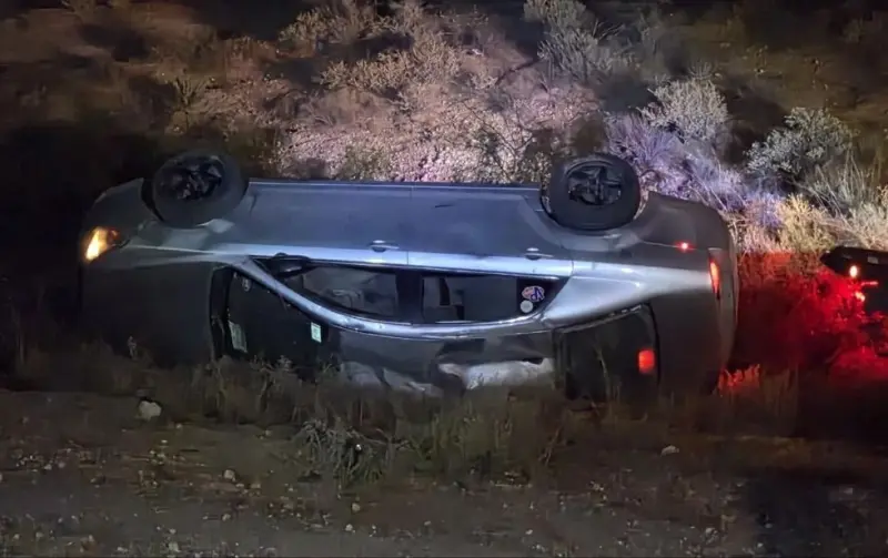 Muere niño de 8 años en volcadura en la carretera Panamericana