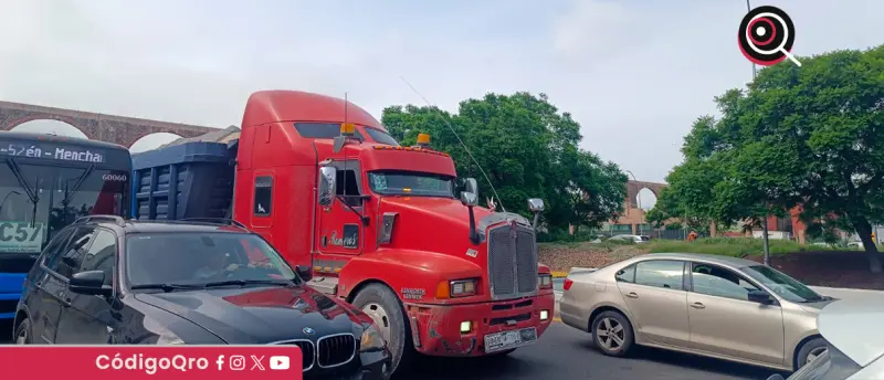 Dejaron de transitar en Bernardo Quintana 90 mil vehículos