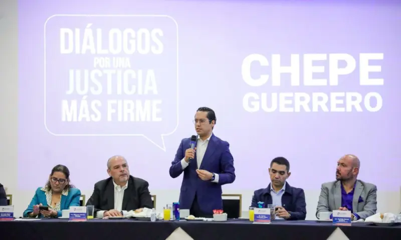 Dialoga Chepe Guerrero con Canacope Querétaro sobre una justicia más firme para adolescentes