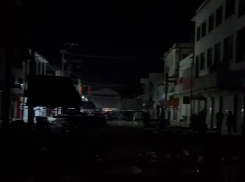 Apagón deja a Ciudad Valles más de 11 horas sin energía eléctrica