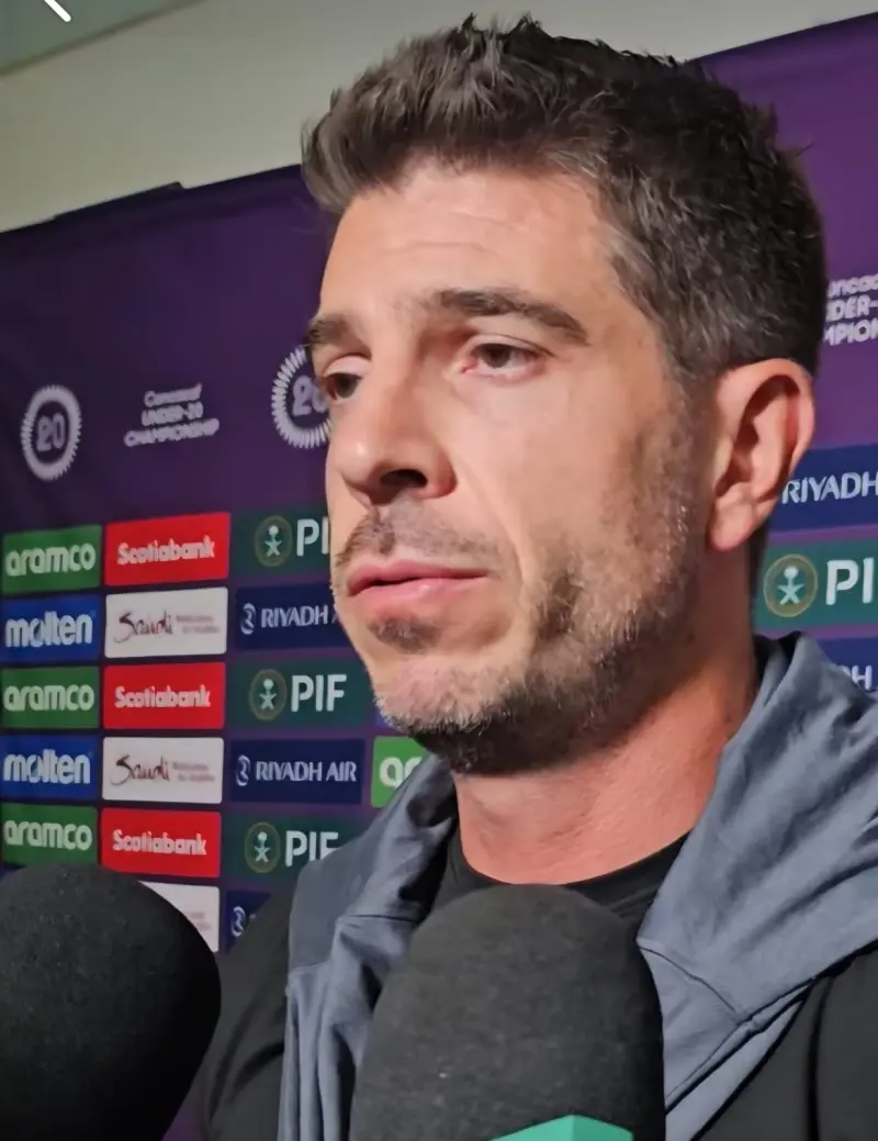 Ajustar la definición la tarea de la selección Sub 20: Alex Diego