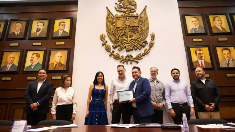 Entrega Mauricio Kuri el distintivo Talento sin Barreras a 20 empresas incluyentes