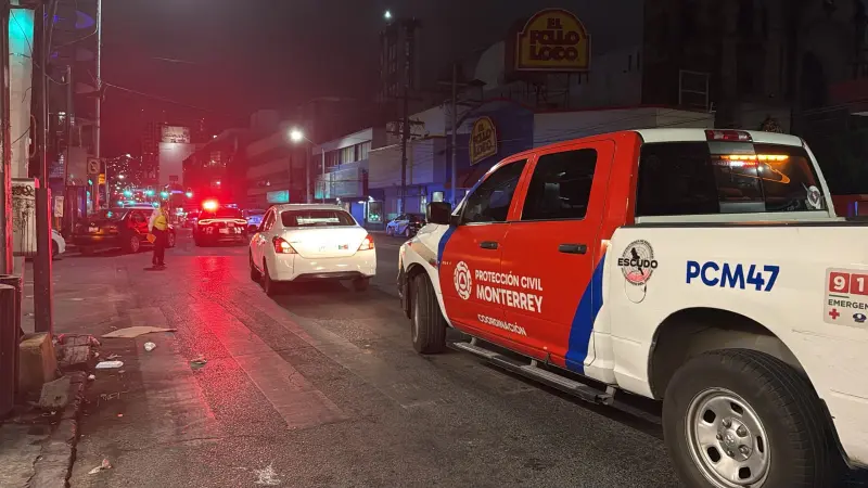 Resulta mujer lesionada tras ser atropellada en el Centro de Monterrey