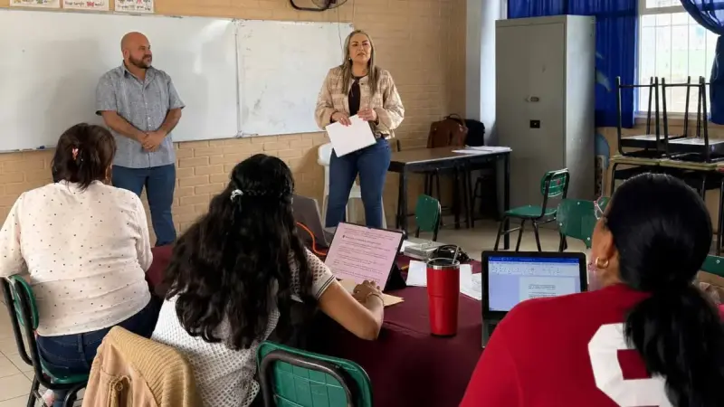 Cierra USEBEQ ciclo escolar con capacitación docente