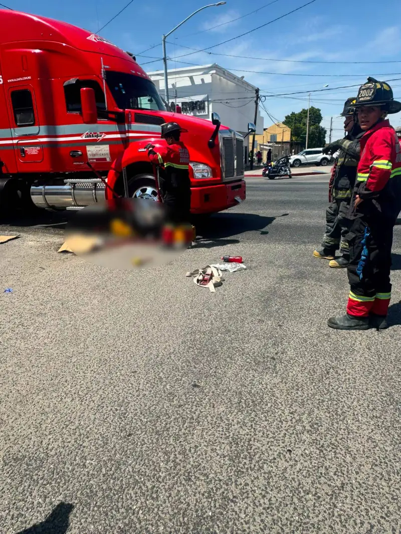 Adulto mayor es arrollado por tráiler y queda en estado crítico en San Luis Río Colorado