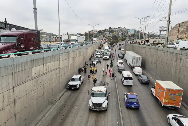 Tras choque múltiple en Rosas Magallón, piden promover uso correcto de la rampa de frenado