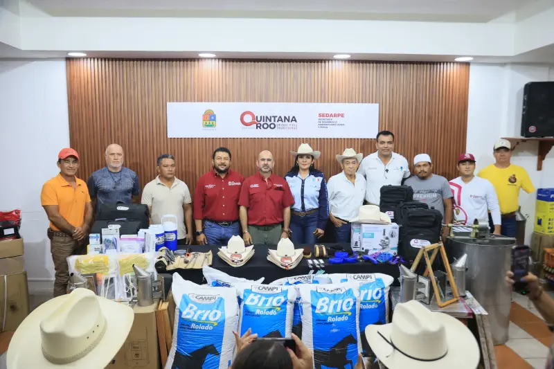 Entregan apoyos a 50 asociaciones ganaderas de Quintana Roo