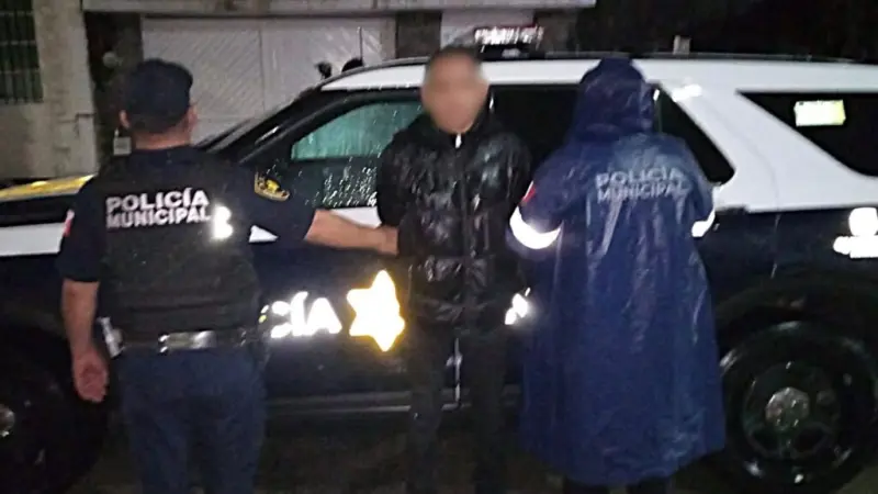 Sorprenden a sujeto dentro de la Notaría 47 y termina detenido
